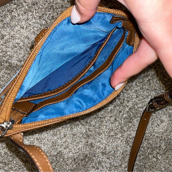 Michael Kors Crossbody - Picture 2 of 4